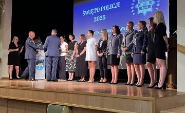 Gratulacje składane policjantkom